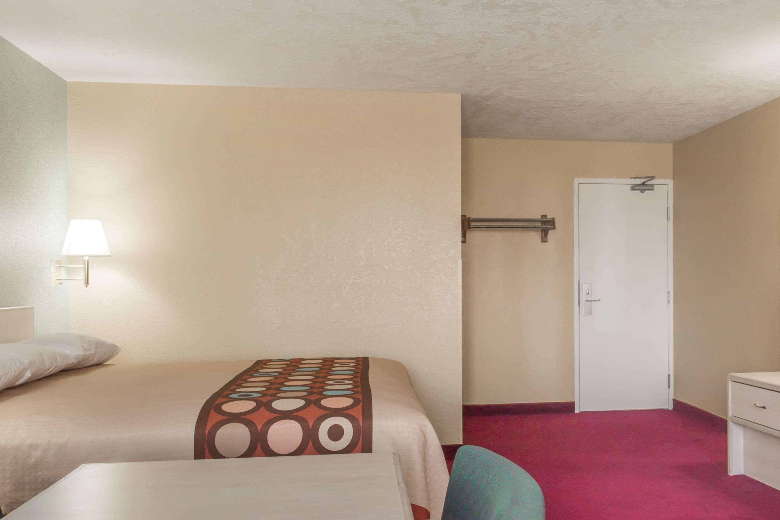 Super 8 By Wyndham Nephi Hotel Eksteriør billede